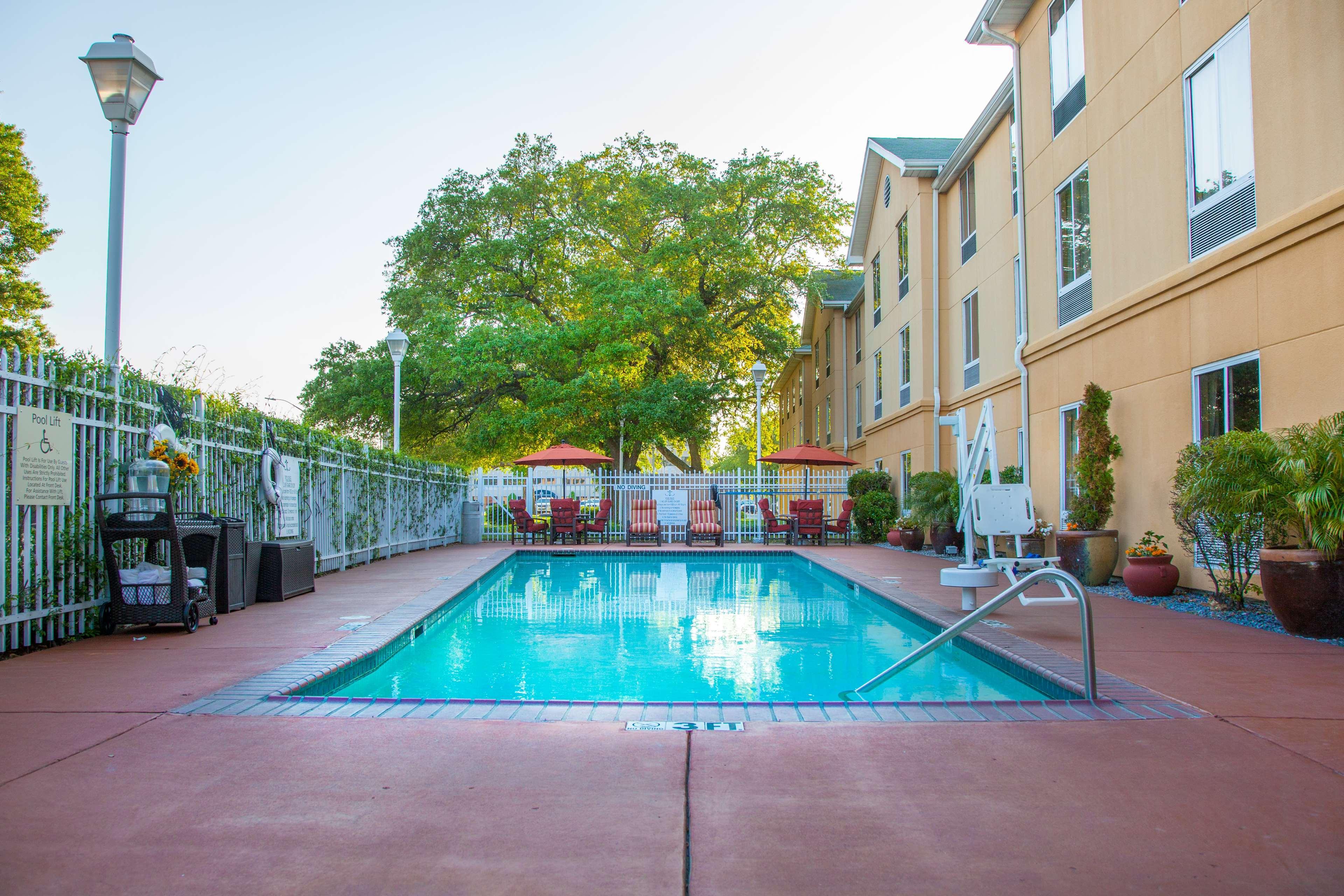 Hampton Inn & Suites New Orleans/Elmwood Harahan Exteriör bild